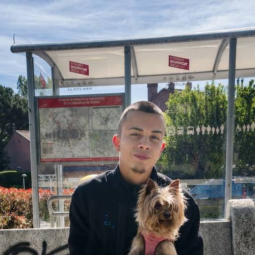 Victor Sánchez Casas, Hundebetreuer und Hundetrainer in Gstaad